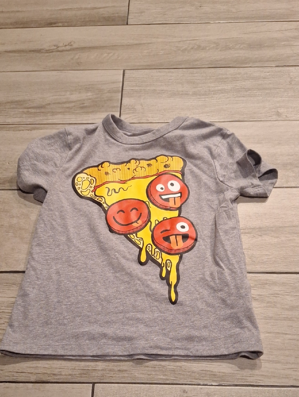 🍋‍🟩The Children's Place Gray Tee with Cheerful Pizza Graphic